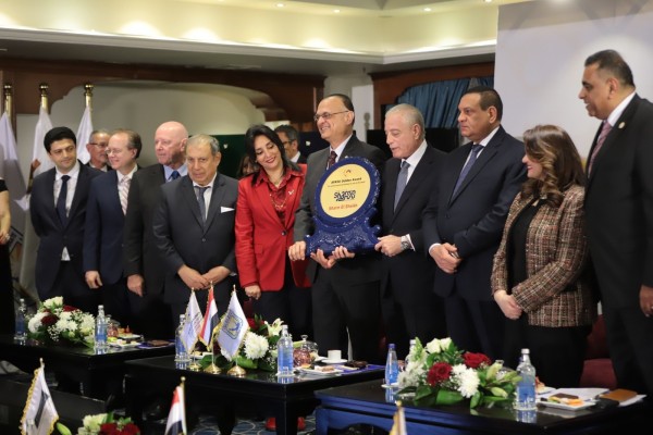 Major General Khaled Fouda, Governor of South Sinai, wins the AFASU Gold Award
